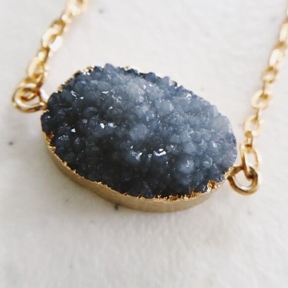 Express Gray Druzy Crystal Quartz Agate Pendant Necklace - Picture 1 of 5